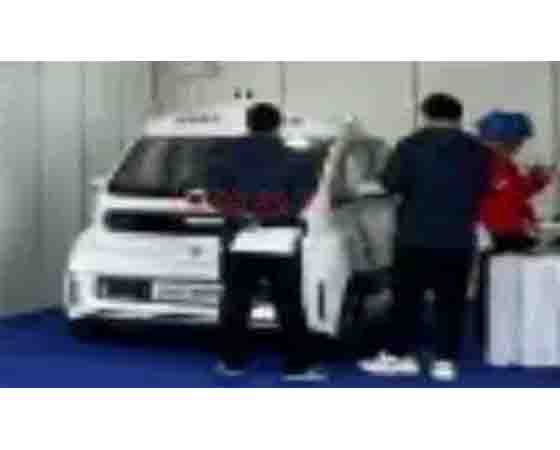 智能網(wǎng)聯(lián)汽車實(shí)車競賽平臺.jpg